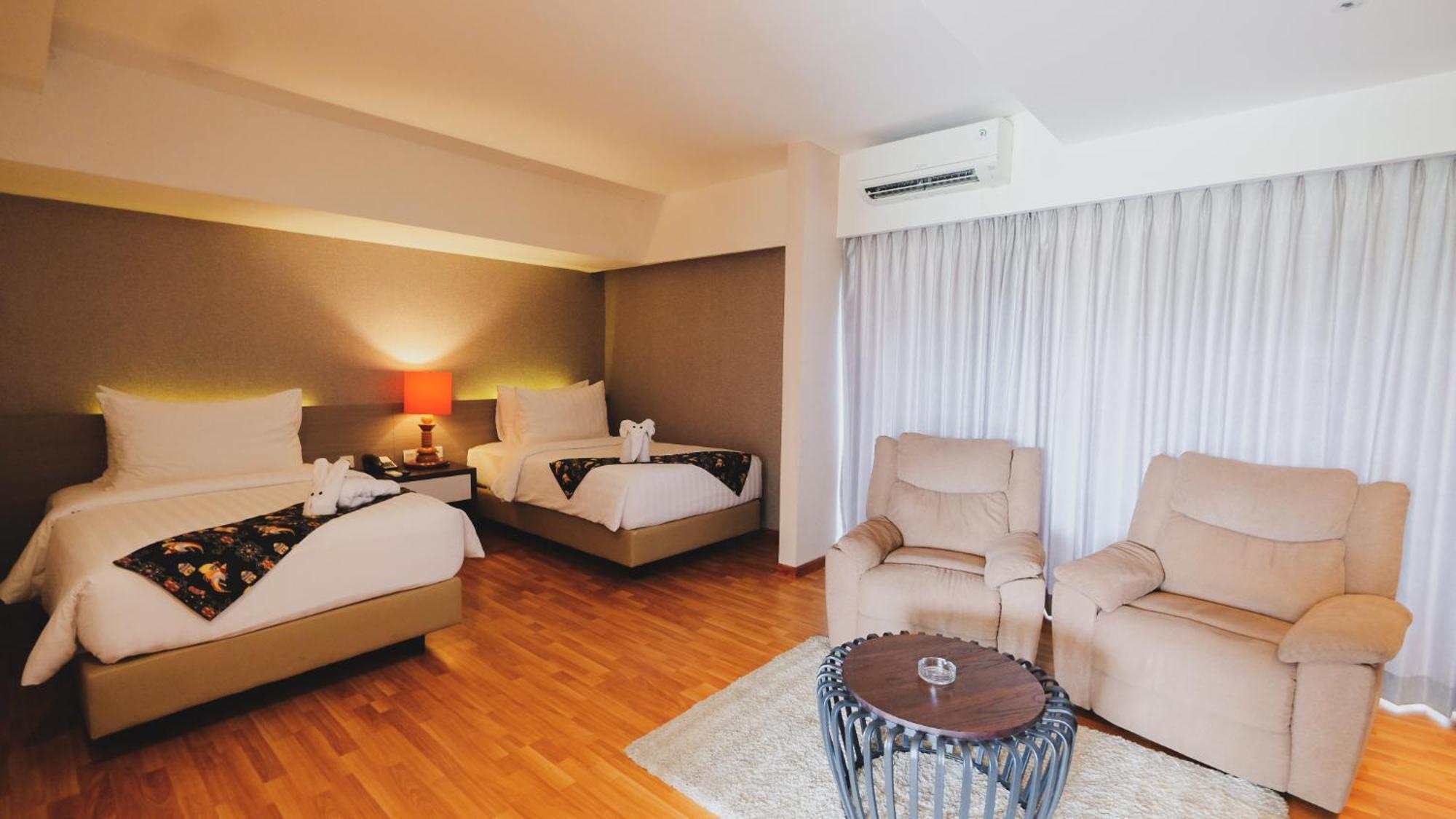 Hotel Suni Sentani - Managed By East Season ジャヤプラ エクステリア 写真