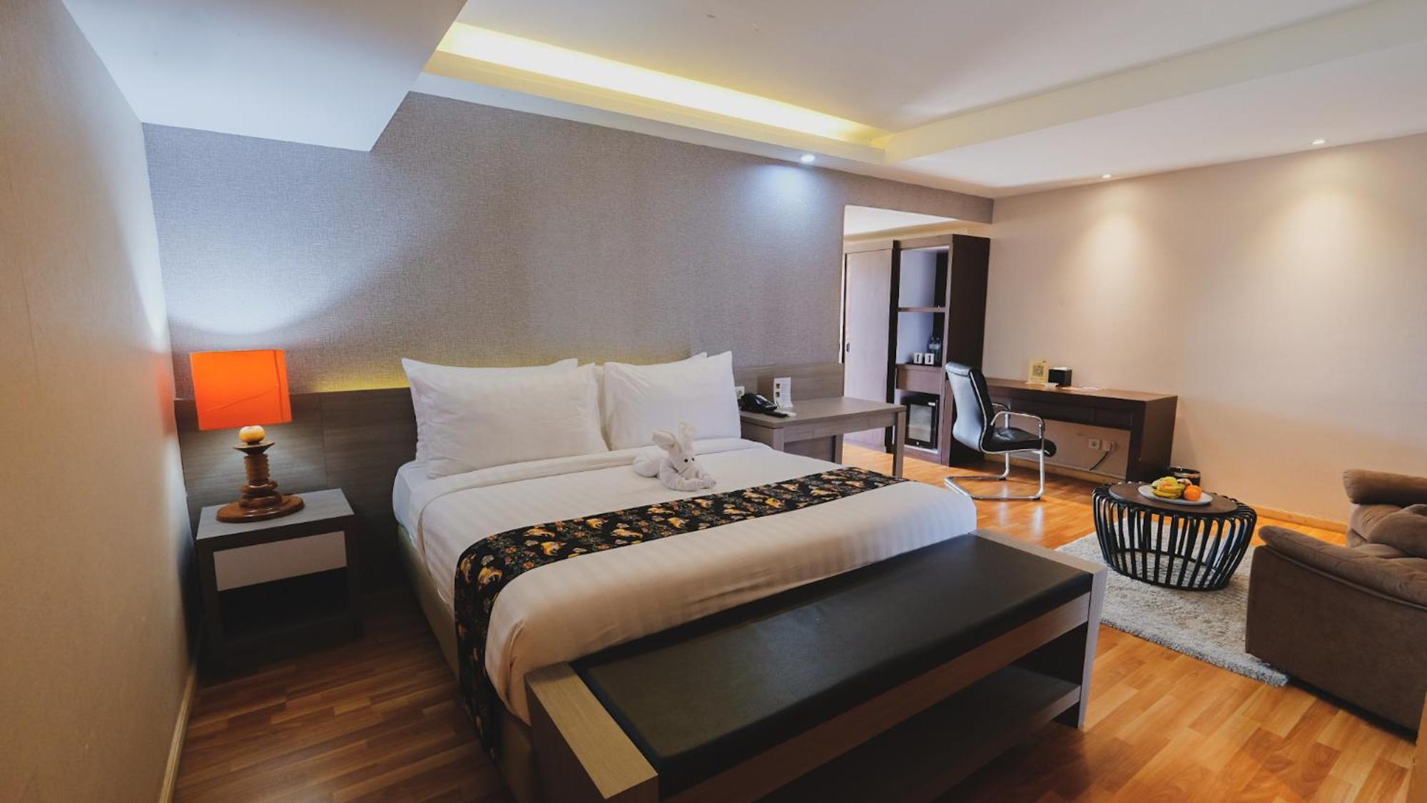 Hotel Suni Sentani - Managed By East Season ジャヤプラ エクステリア 写真