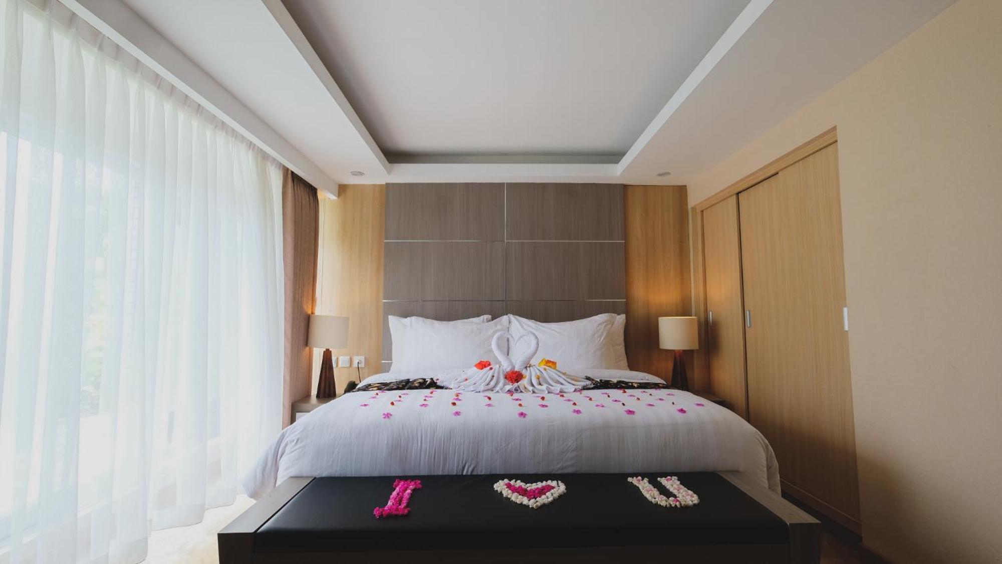 Hotel Suni Sentani - Managed By East Season ジャヤプラ エクステリア 写真