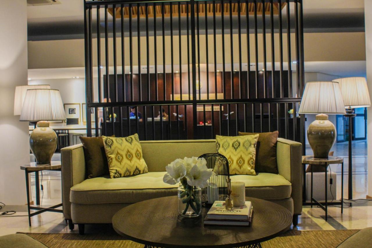 Hotel Suni Sentani - Managed By East Season ジャヤプラ エクステリア 写真