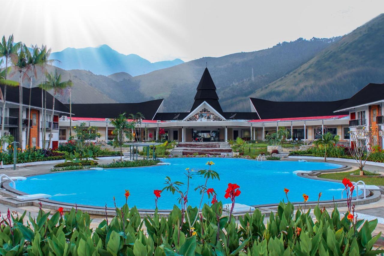 Hotel Suni Sentani - Managed By East Season ジャヤプラ エクステリア 写真